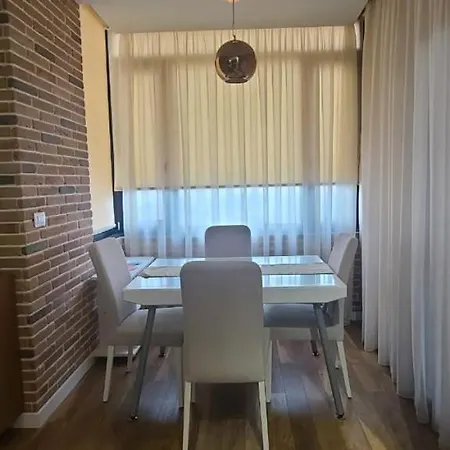 Signature By Mt, Cozy In Vlorë
